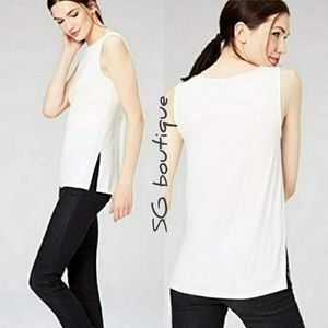 🆕⭐ White side slit muscle tank top⭐